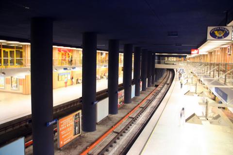 metro-varsovia.jpg